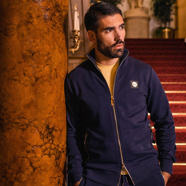 Full Signature tracksuit in navy with gold plated accessory